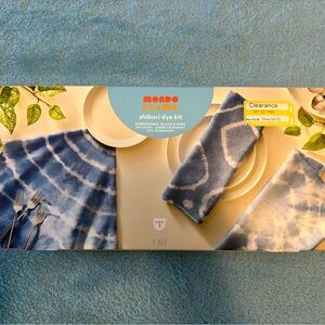 Mondo Llama Shibori Dye Kit - Blue and White